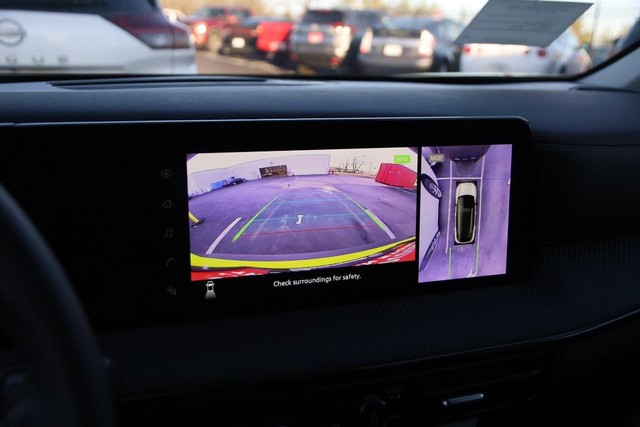 Nissan Kicks Vehicle Image 16