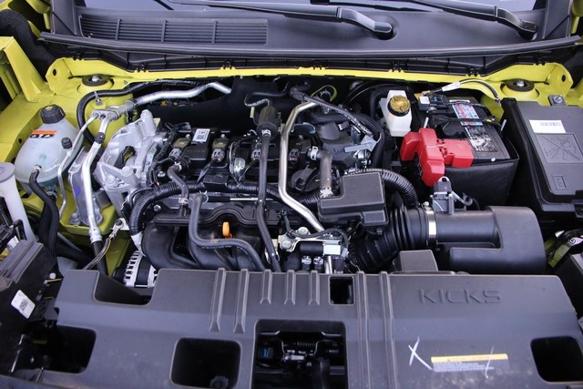 Nissan Kicks Vehicle Image 24