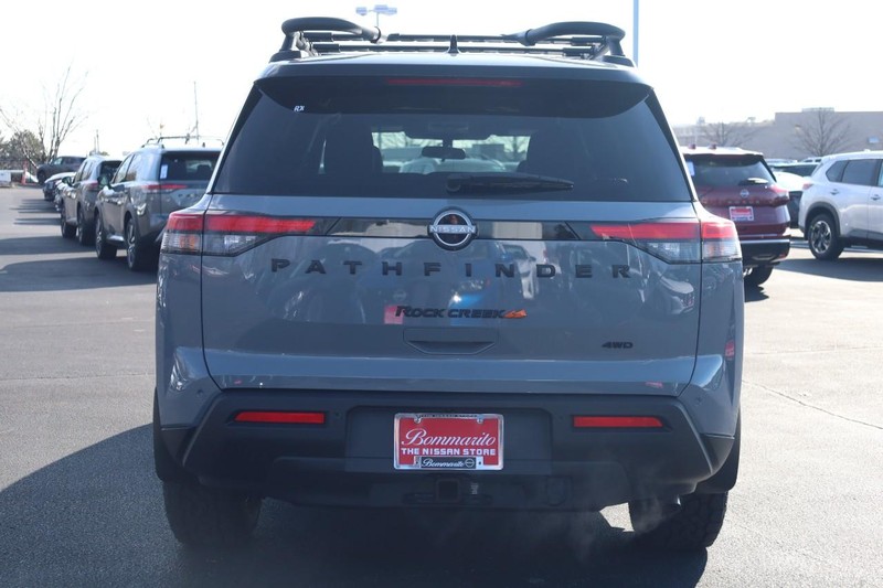 Nissan Pathfinder Vehicle Image 07