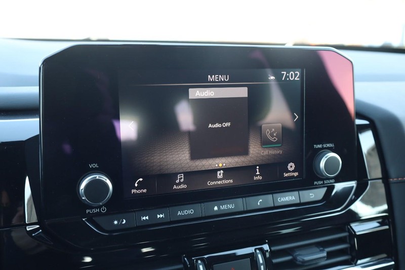 Nissan Pathfinder Vehicle Image 13