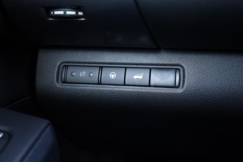 Nissan Pathfinder Vehicle Image 19