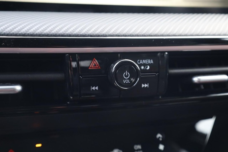 Nissan Kicks Vehicle Image 15
