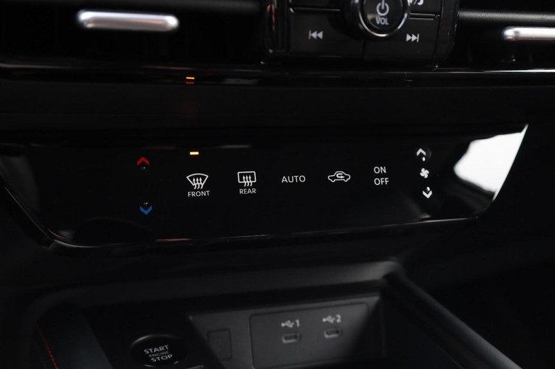 Nissan Kicks Vehicle Image 16