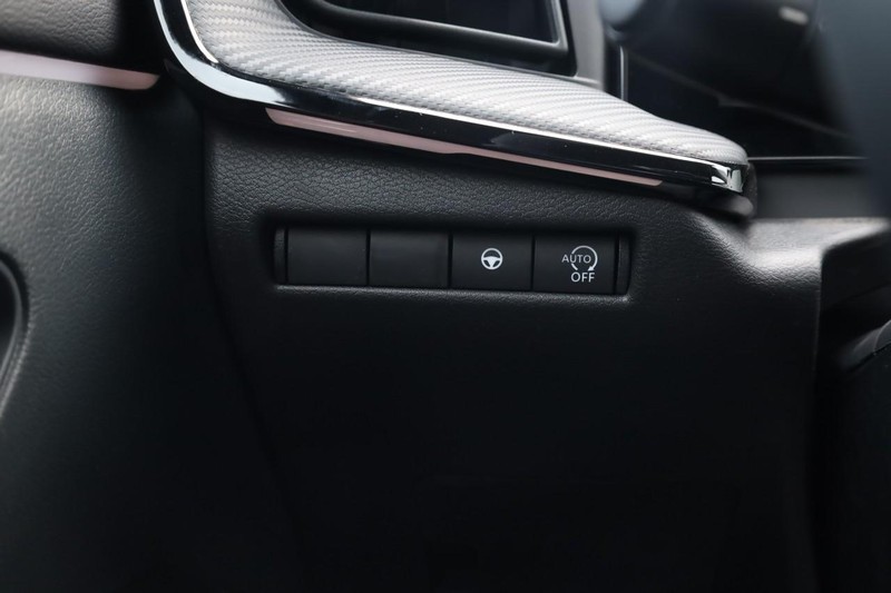 Nissan Kicks Vehicle Image 19