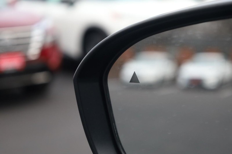 Nissan Kicks Vehicle Image 21