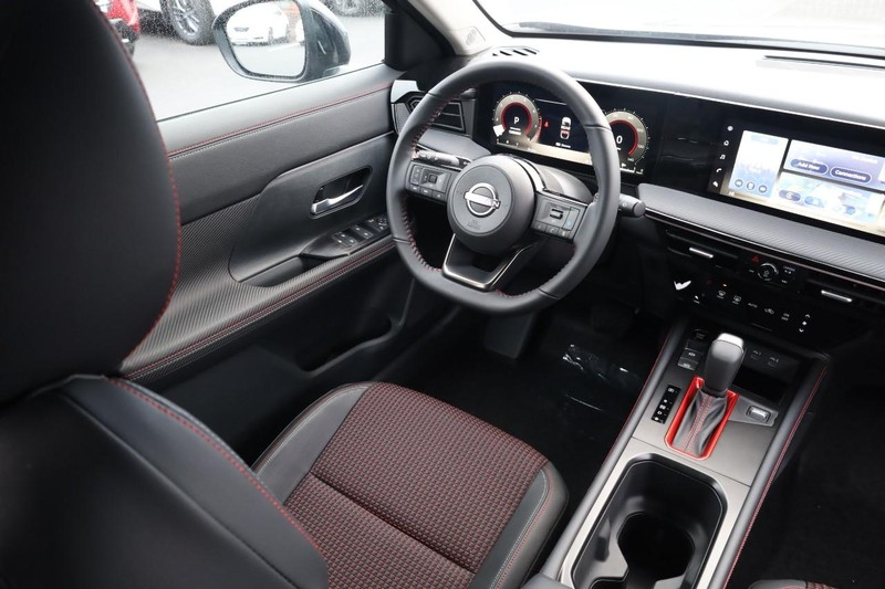 Nissan Kicks Vehicle Image 25