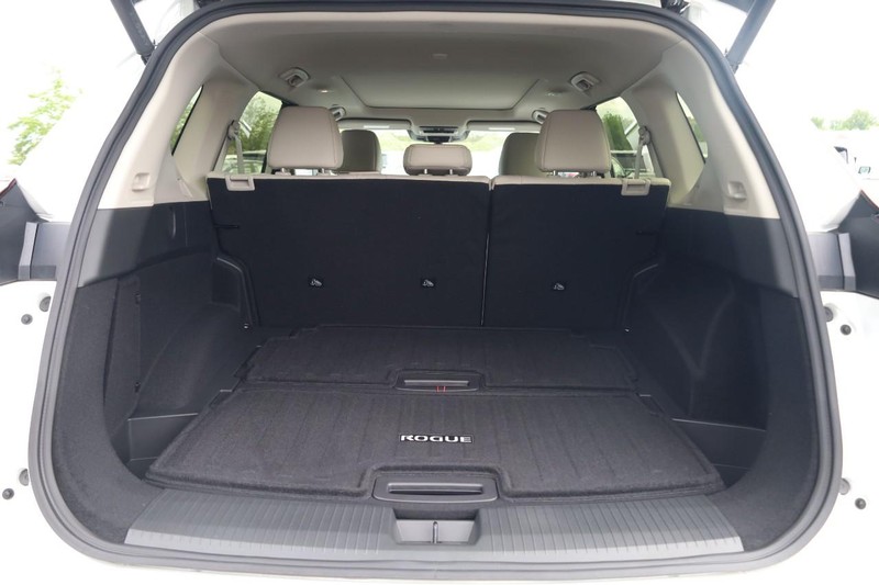 Nissan Rogue Vehicle Image 07