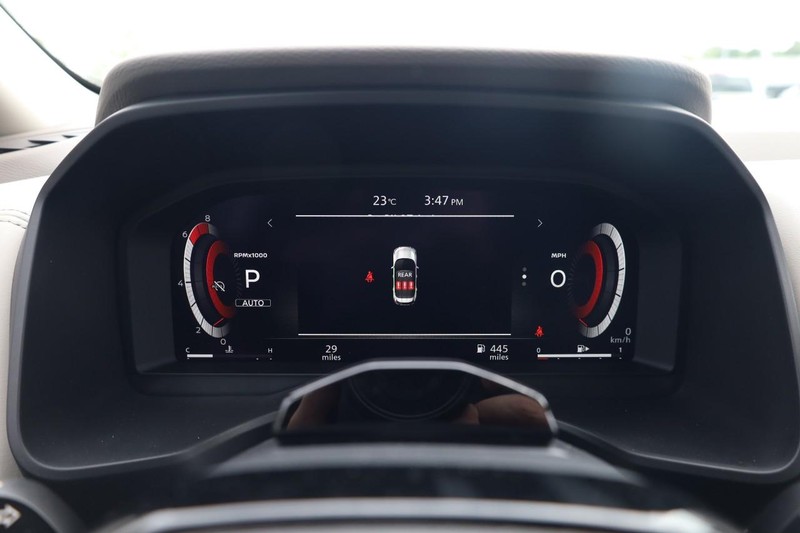 Nissan Rogue Vehicle Image 10