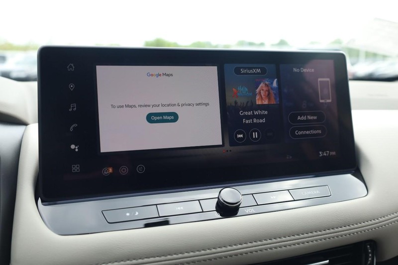 Nissan Rogue Vehicle Image 11