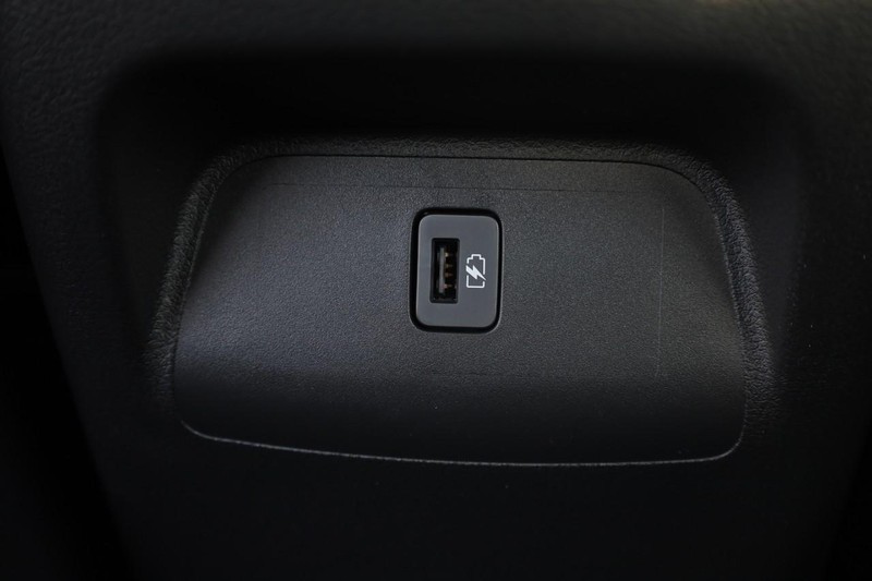Nissan Sentra Vehicle Image 22