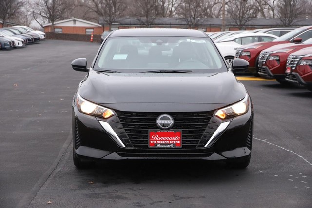Nissan Sentra Vehicle Image 05