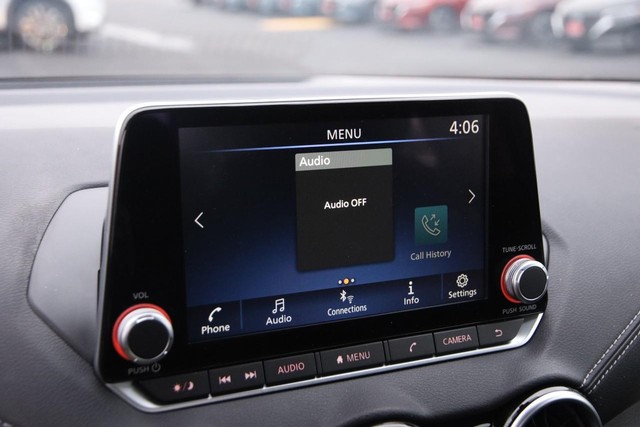 Nissan Sentra Vehicle Image 16