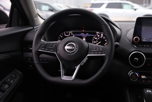 Nissan Sentra Vehicle Image 23