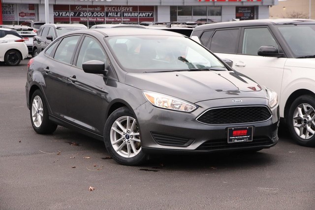 Used 2018 Ford Focus SE with VIN 1FADP3F20JL322067 for sale in Hazelwood, MO