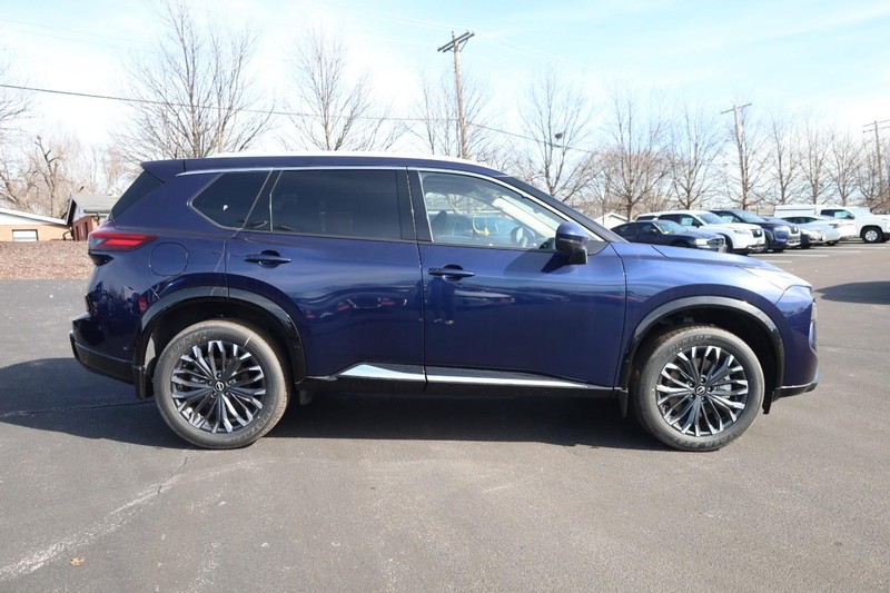 Nissan Rogue Vehicle Image 06