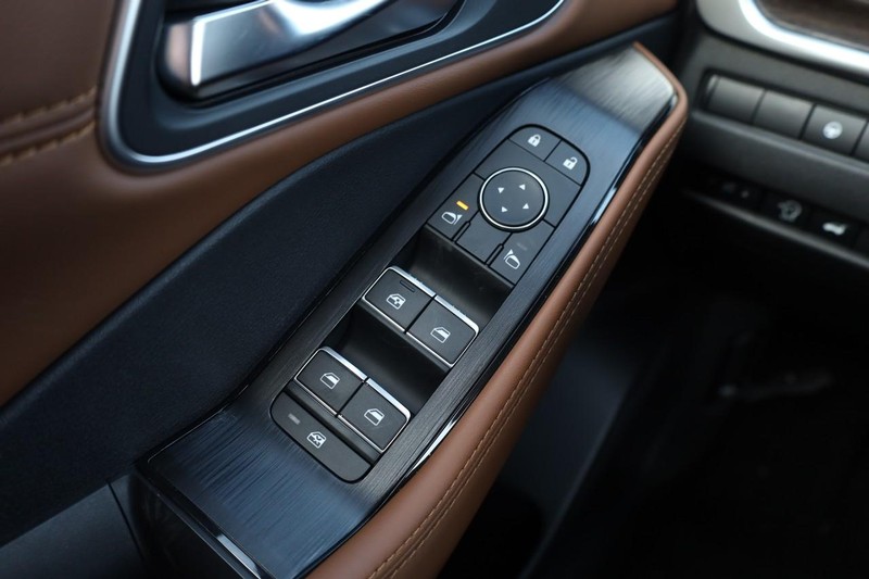 Nissan Rogue Vehicle Image 20