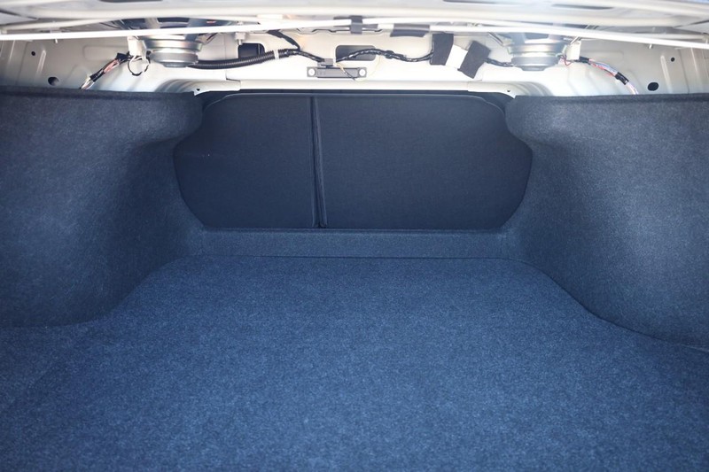 Nissan Sentra Vehicle Image 08