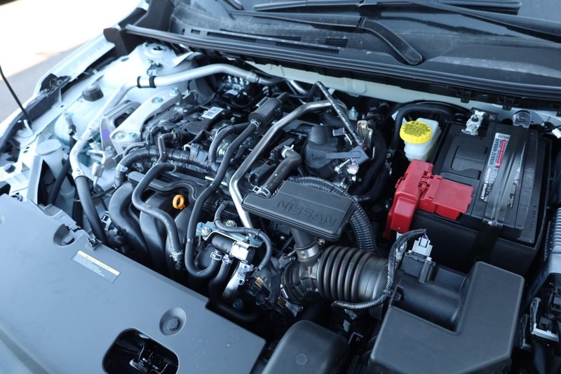 Nissan Sentra Vehicle Image 25
