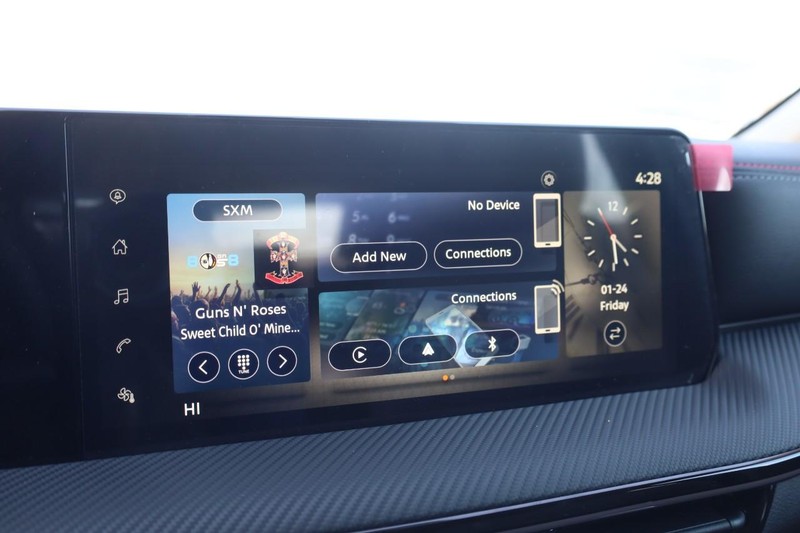 Nissan Kicks Vehicle Image 13