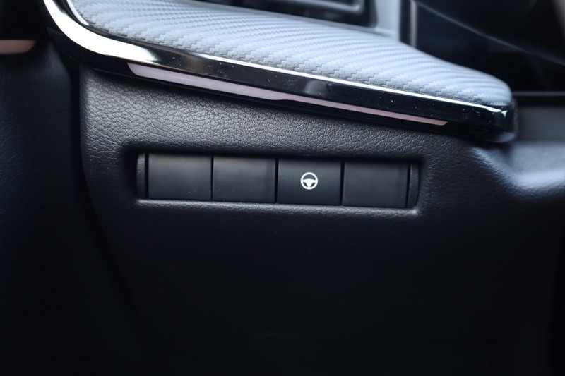 Nissan Kicks Vehicle Image 20