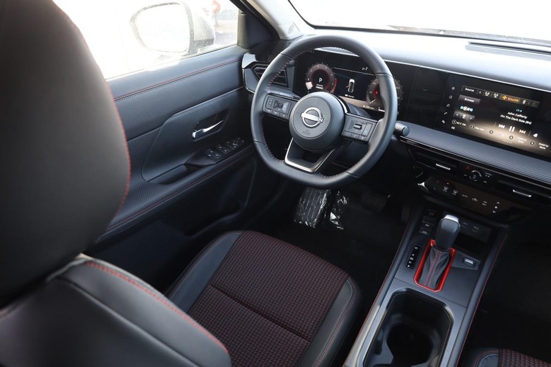 Nissan Kicks Vehicle Image 25