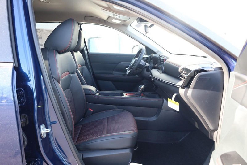 Nissan Kicks Vehicle Image 26
