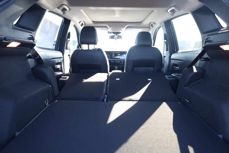 Nissan Kicks Vehicle Image 09