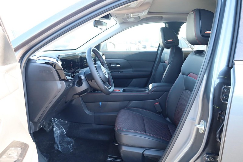 Nissan Kicks Vehicle Image 10