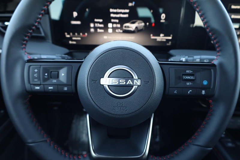 Nissan Kicks Vehicle Image 11