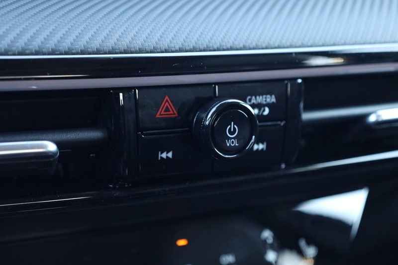 Nissan Kicks Vehicle Image 16