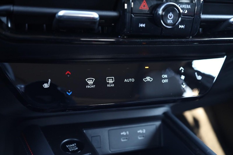 Nissan Kicks Vehicle Image 17