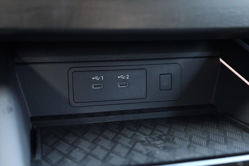 Nissan Murano Vehicle Image 17