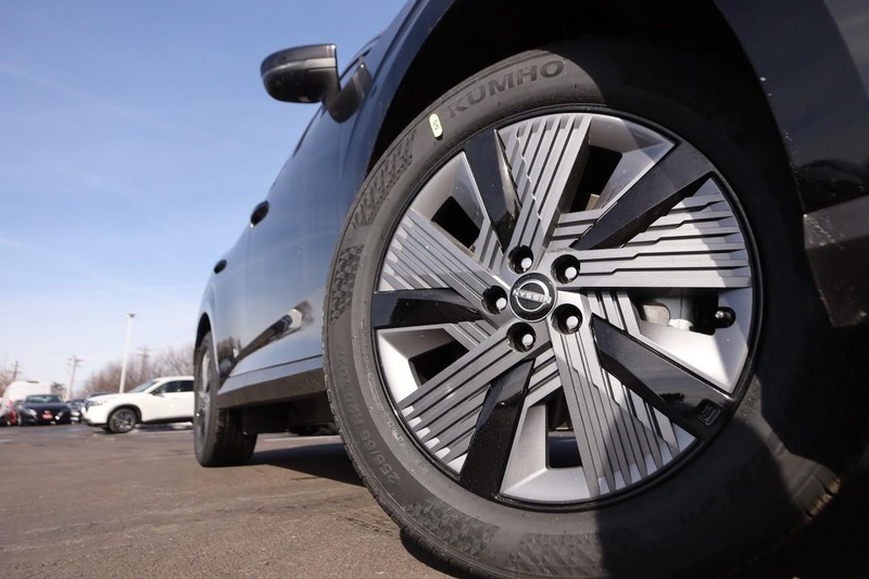 Nissan Murano Vehicle Image 04