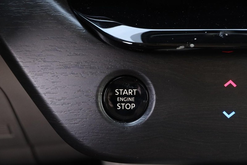 Nissan Murano Vehicle Image 19