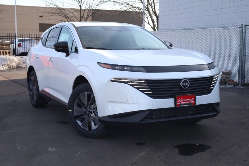 Nissan Murano Vehicle Image 02