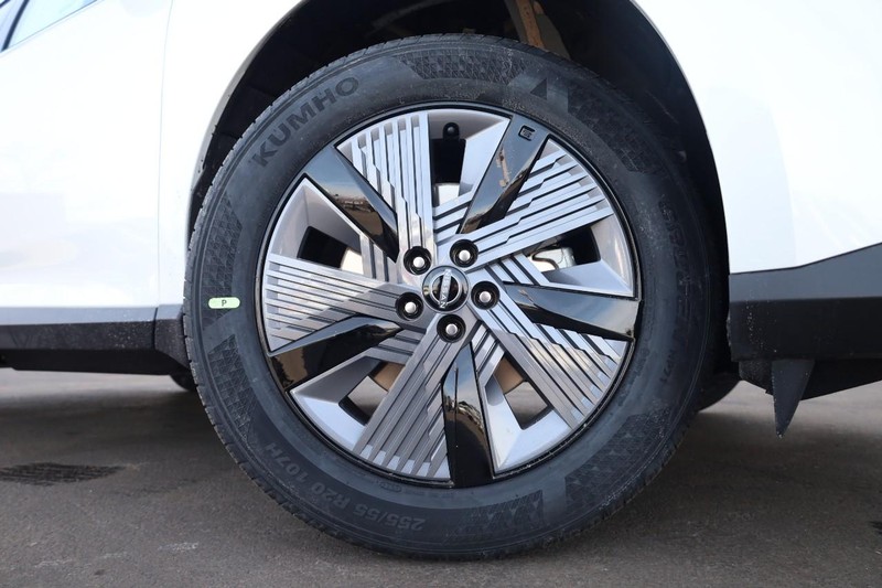 Nissan Murano Vehicle Image 04
