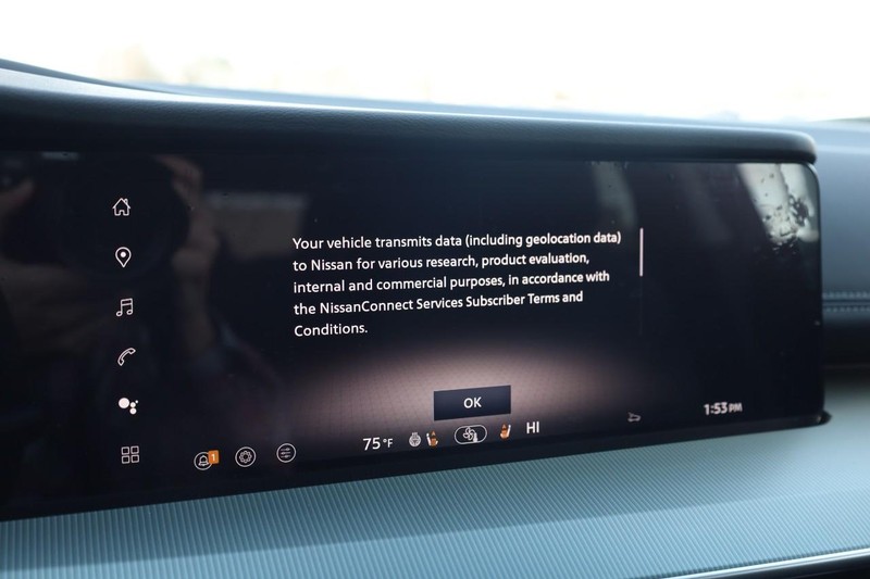 Nissan Murano Vehicle Image 13
