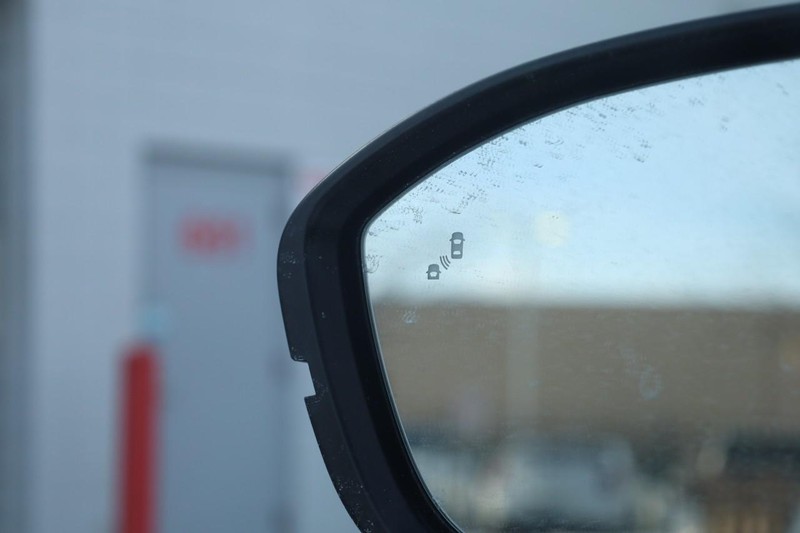 Nissan Murano Vehicle Image 21