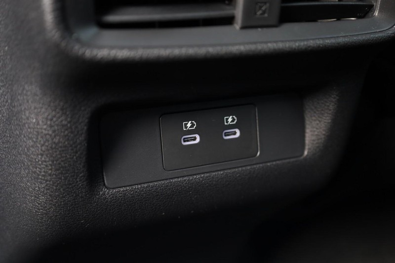 Nissan Murano Vehicle Image 24
