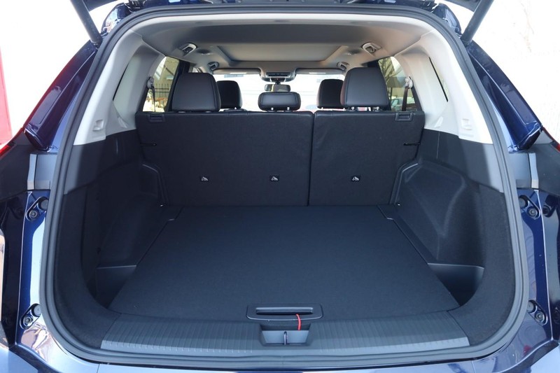 Nissan Rogue Vehicle Image 08