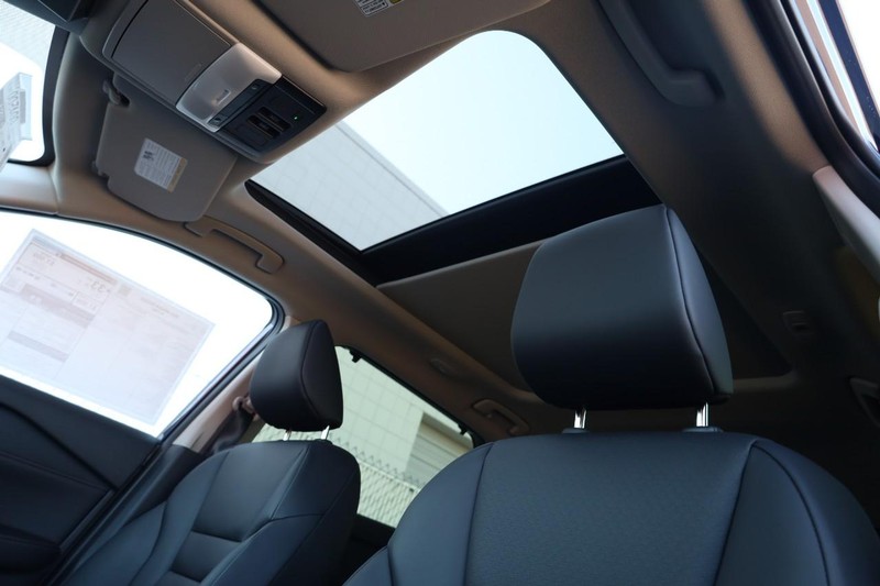 Nissan Rogue Vehicle Image 22