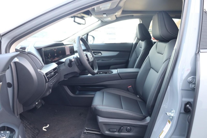 Nissan Murano Vehicle Image 10