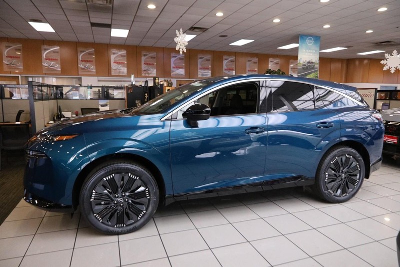 Nissan Murano Vehicle Image 03