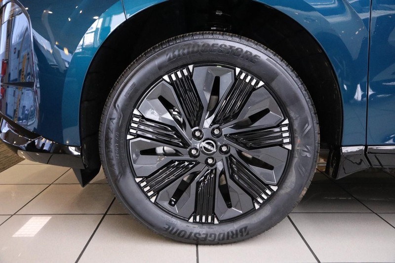 Nissan Murano Vehicle Image 04