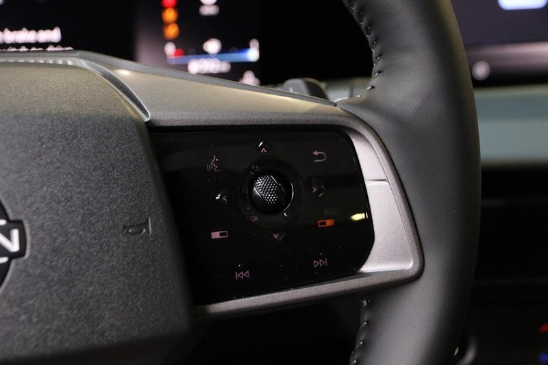 Nissan Murano Vehicle Image 14