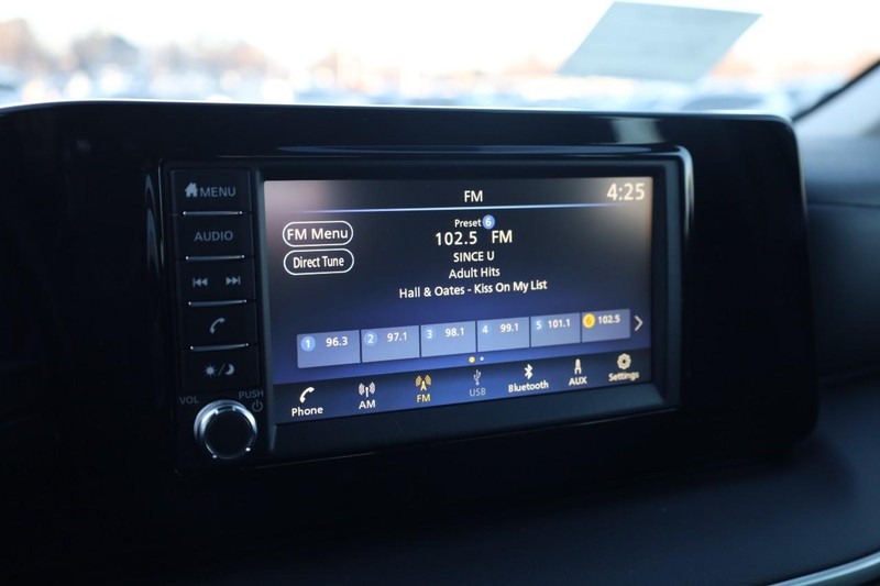 Nissan Kicks Vehicle Image 13
