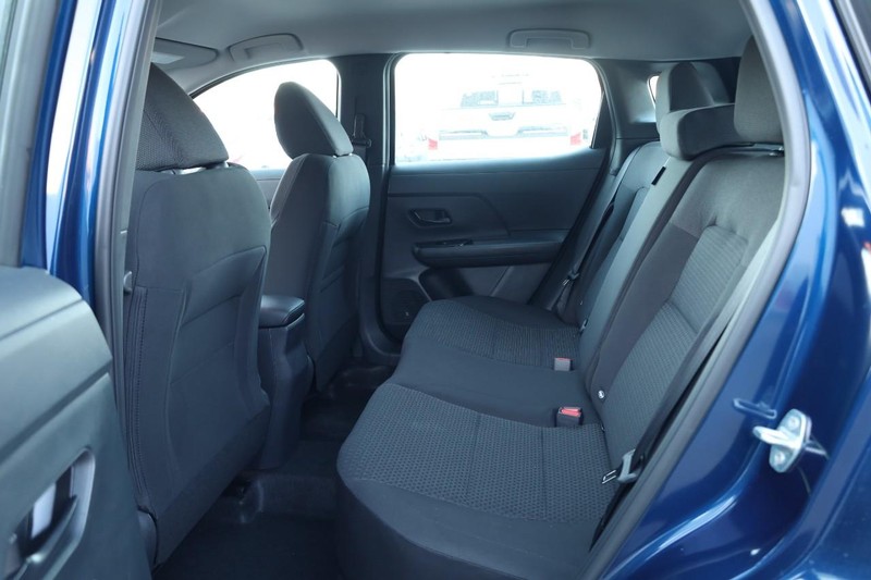 Nissan Kicks Vehicle Image 21