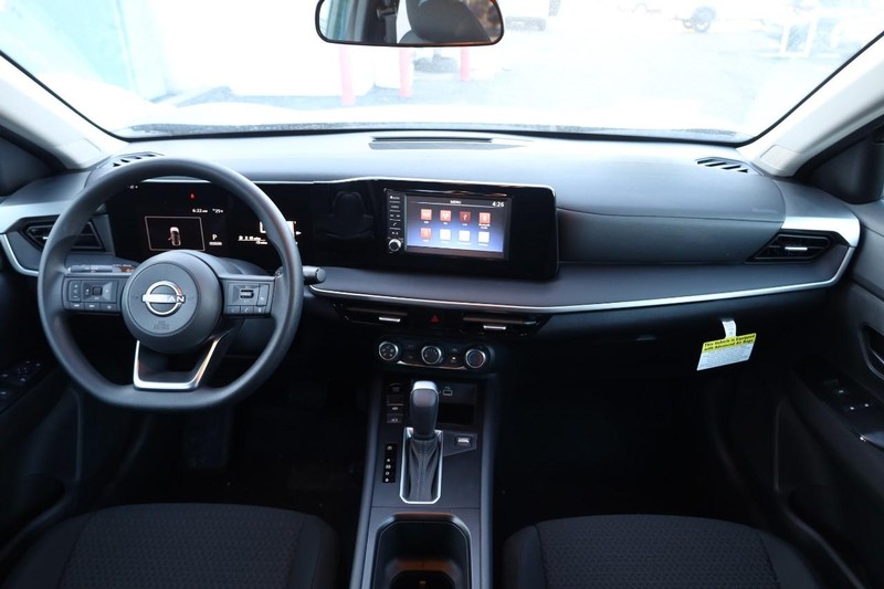 Nissan Kicks Vehicle Image 22