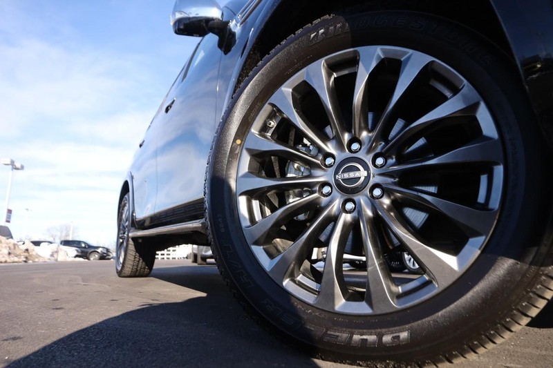 Nissan Armada Vehicle Image 04