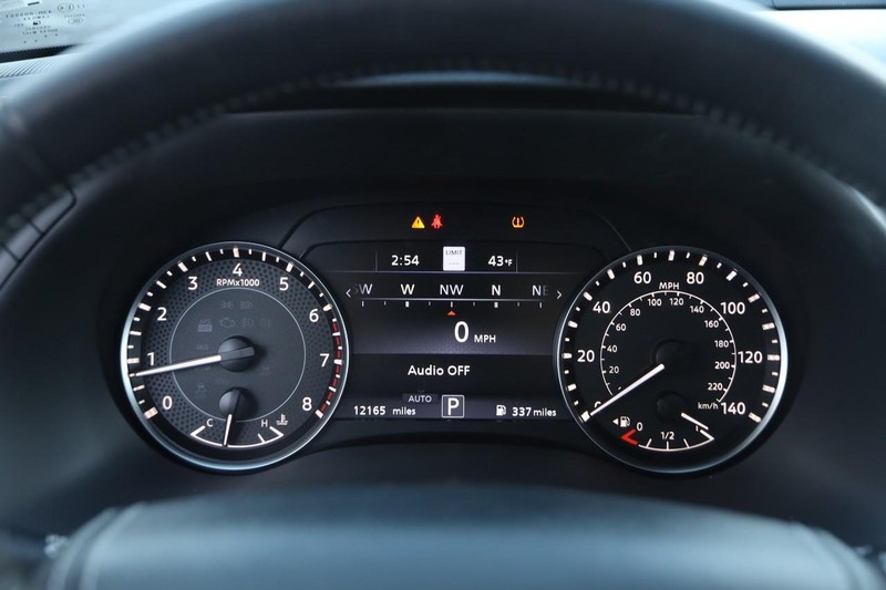 Nissan Armada Vehicle Image 18